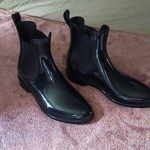 Seven brand ladies black rain boots
